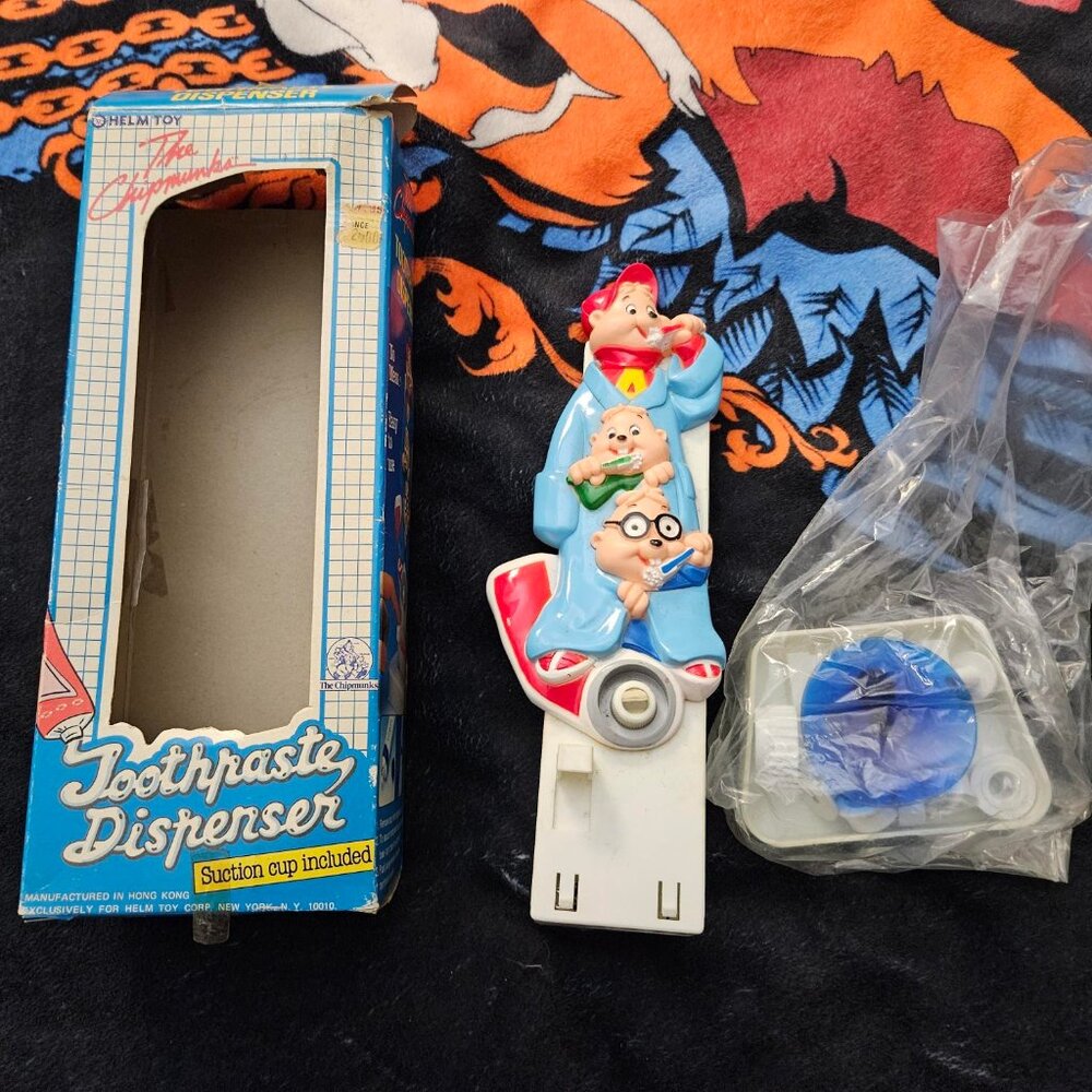 1984 Vintage Alvin and The Chipmunks Helm Toys Toothpaste Dispenser (Untested)